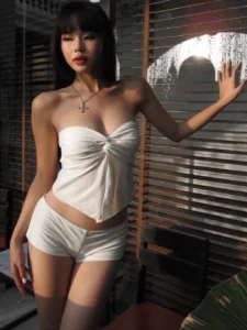 Bikini Short Ngắn Màu Trắng 4 Mảnh