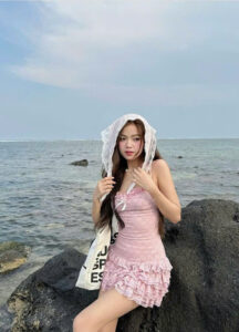 bikini dạng váy màu pastel