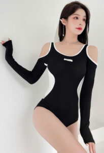 Bikini 1 mảnh kín đáo dài tay